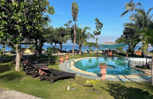 Loon Hotel | Cabilao Sunset Dive & Beach Resort