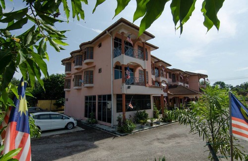 Alor Gajah Bed & Breakfast | Anggerik Residence