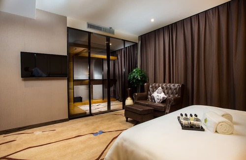 Legazpi Hotel | Lotus Blu Hotel
