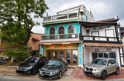 Taman Kota Laksamana Hotel | 5 Heeren