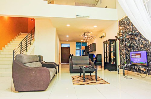 Puchong Villa | Retro Pool Villa at Puchong by HCK