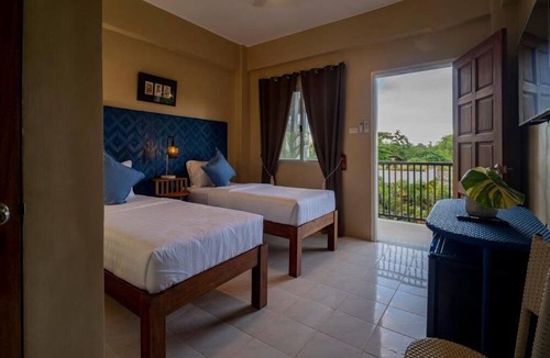 Totolan Hotel | BAYVIEW GARDEN RESORT