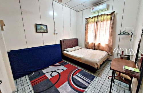 Kampung Ulu Takir House | Rumah Bonda