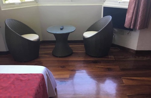 Mambajao House | Room-camiguin Lanzones Resort Queen Delu