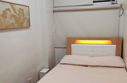 Cainta Condo | Charming 2BR Condo in Cambridge With Wifi, Smart TV