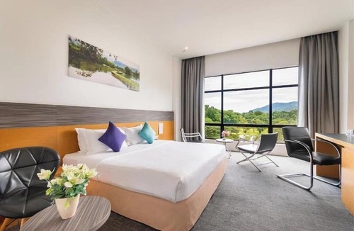 Larut Hotel | Flemington Hotel