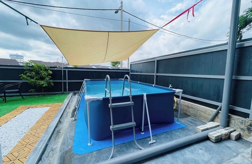 Durian Tunggal House | Spacious Family Homestay in Durian Tunggal With Private Pool