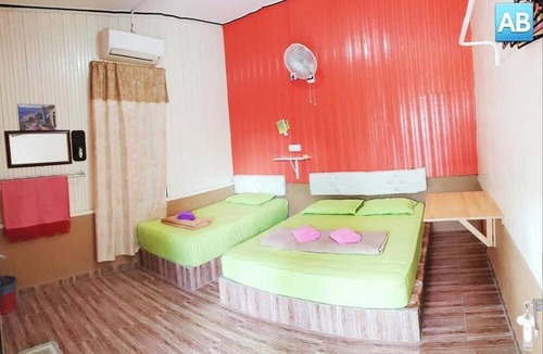 Kampung Pasir Hantu Hotel | Perhentian AB Guesthouse