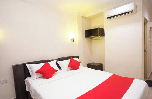 Taman Bunga Ros Hotel | T P Hotel