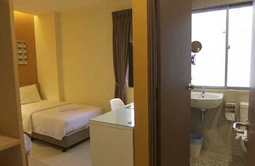 City Centre Hotel | 1000 Miles