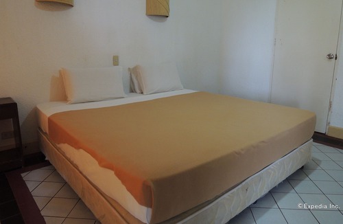 Compostela Resort | Estaca Bay Gardens Conference Resort
