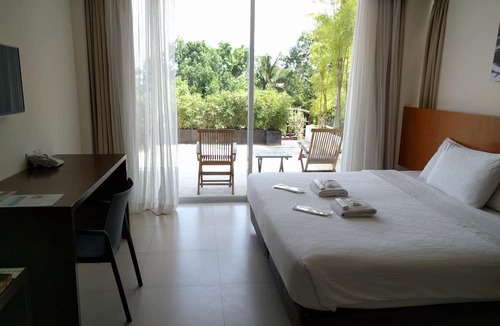 Tagbilaran Resort | Ocean Suites Boutique Hotel