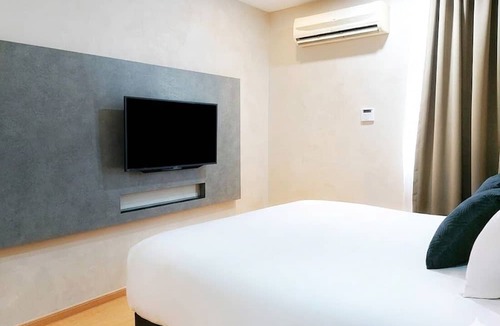Kampung Mempelam Hotel | The Leverage Business Hotel Mergong