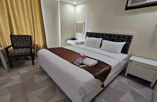 Ermita Night District Hotel | Manila Crown Palace Hotel
