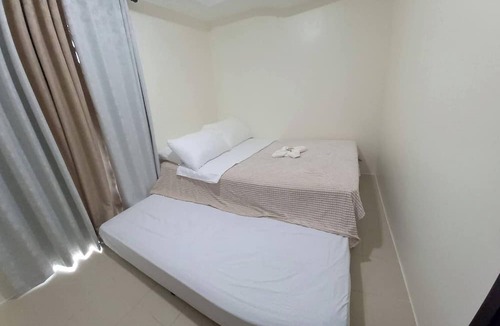 Ugong Condo | Cozy Nook in the City