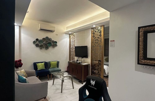 Ibaan Hotel | The Greenhive Hotel