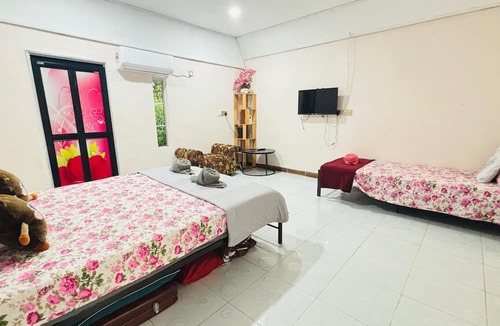 Kampung Charok Kelian Hotel | Capital O 91187 D'dusun Raudhah Chalet