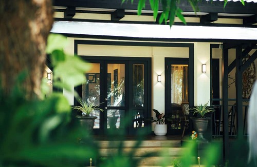 Yumbing House | Casa Dela Tierra by Araw Residences