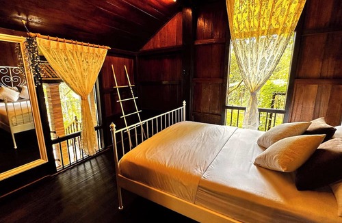 Kampung Besar Cottage | Charming Nature Kampung Home for Family Getaways