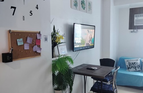 South Triangle Condo | Tum's Mplace Staycation 16th Floor Tower A