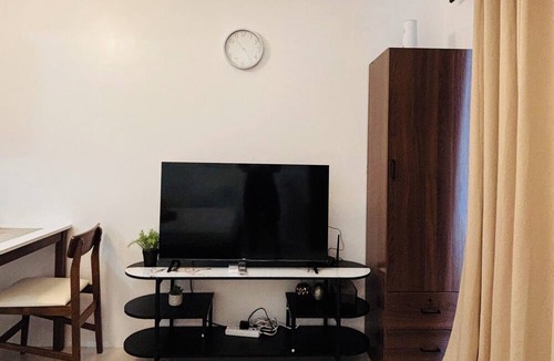 Mandurriao Condo | Elegant Room With Relaxing Ambiance