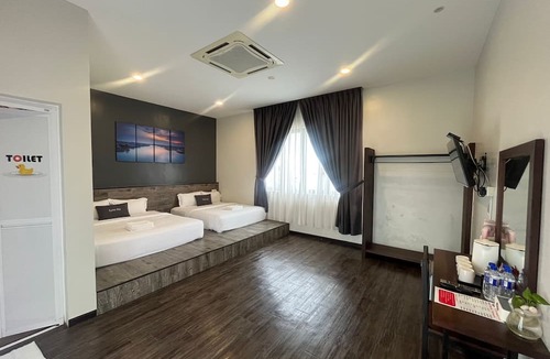 Kuala Kurau Hotel | Capital O 91170 Kurau Bay Hotel