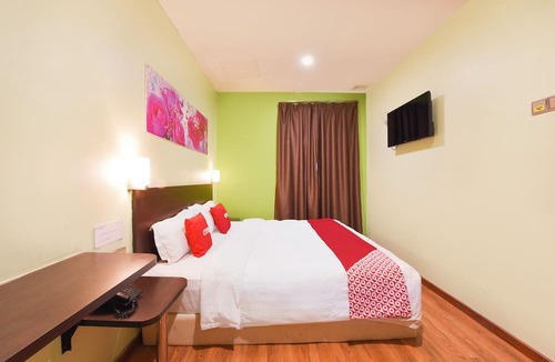 Bandar Kota Bharu Hotel | Dancenter near masjid Muhammadi