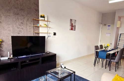 Kota Warisan Apartment | Comfy Alanis Sepang KLIA Airport 1R1B