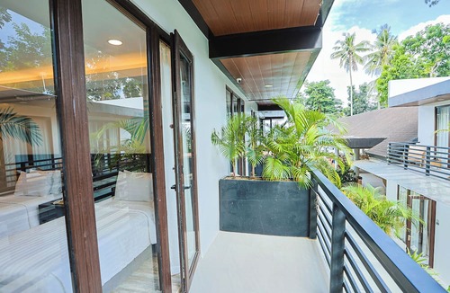 Port Barton Resort | Holiday Suites Port Barton