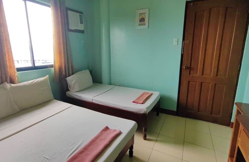 Puerto Princesa City Centre Hotel | Dads Bayview Pension