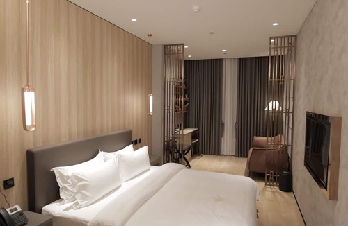 Naga Hotel | LOTUS BLU HOTEL NAGA