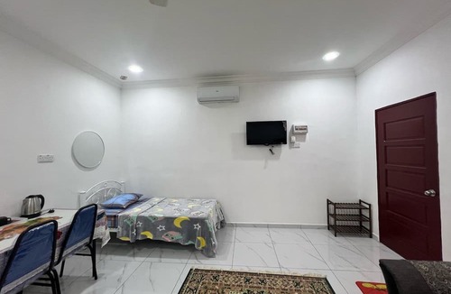 Larut Hotel | Capital O 91117 Noor Room Stay