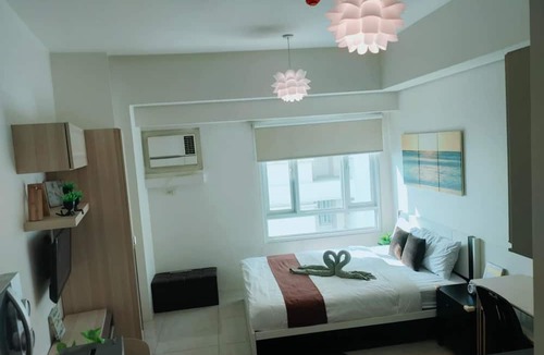 Legazpi Village Condo | The Catalina Suite at The Beacon Makati