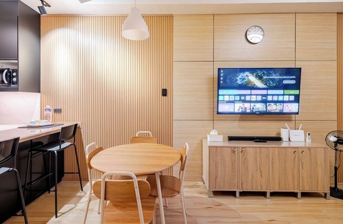 San Antonio House | 3-bedroom townhome in central Makati with WiFi, AC. Enjoy your stay