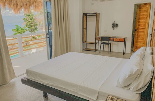 Santander Resort | Avila's Horizon Dive Resort Santander