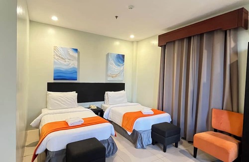 San Pedro Hotel | Holiday Suites Puerto Princesa