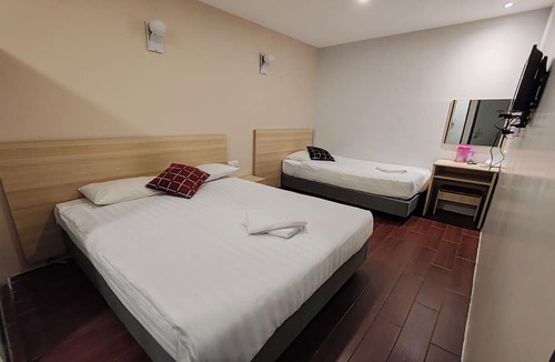 Kampung Kuala Pari Hotel | Hotel 18, Ipoh Aeon Mall