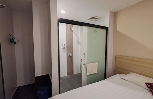 Kampung Kuala Pari Hotel | Hotel 18, Ipoh Aeon Mall