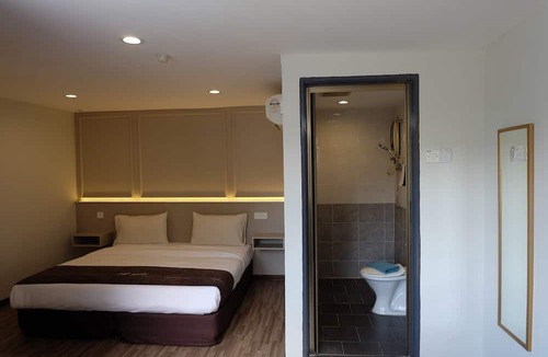 Bandar Puchong Jaya Hotel | Orkid Inn Puchong