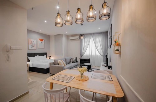 Kampung Sungai Nibong Hotel | Iconic Regency Service Residences - Managed by Iconic Hotel