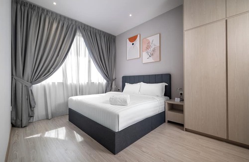 Kampung Sungai Nibong Hotel | Iconic Regency Service Residences - Managed by Iconic Hotel