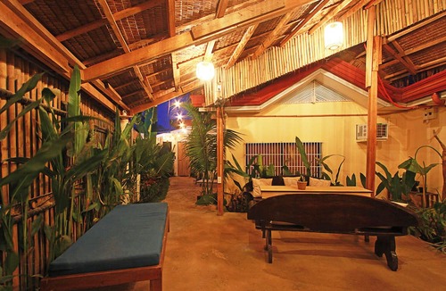 Catangnan Hostel | Yellow Banana Siargao