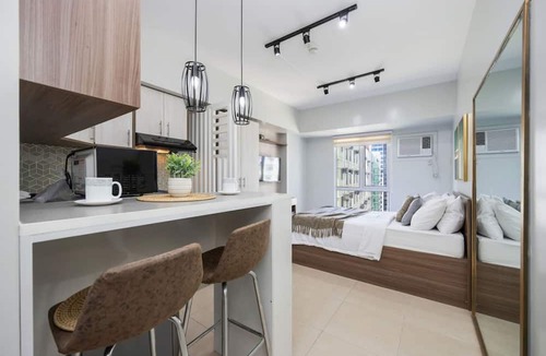 Cebu Apartment | Furnished Studio | Amenity View, WiFi, Netflix and Pool
