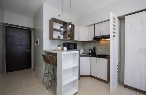 Cebu Apartment | Furnished Studio | Amenity View, WiFi, Netflix and Pool