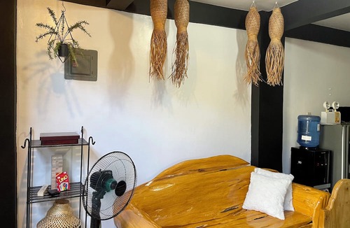 Coron Town Proper House | Casa Olivia