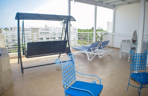 Villa Hermosa Apartment | Stylish 3-Bedroom Escape with AC and WiFi in Welcoming La Caña