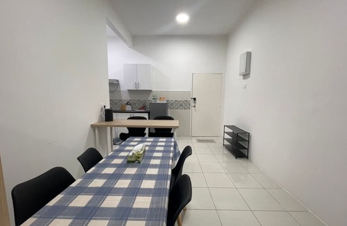 Hulu Kinta Condo | Ipoh 2-bedroom condo with WiFi, fitness room and pool - Anderson