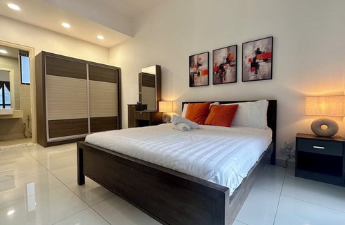 Petaling Jaya Apartment | Stylish Urban Oasis