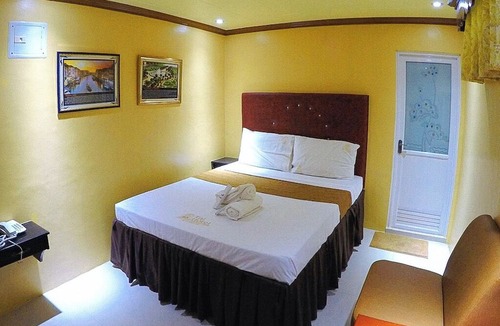 Tuguegarao Hotel | Reddoorz Plus @ Taj Hotel Tuguegarao