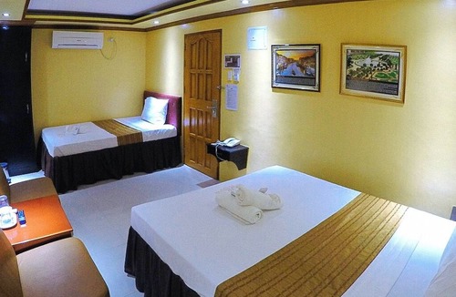 Tuguegarao Hotel | Reddoorz Plus @ Taj Hotel Tuguegarao